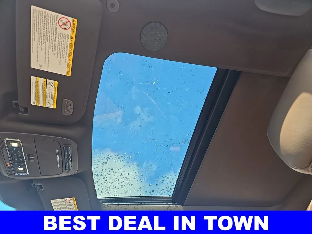 New 2026 Ruby Red Metallic Tinted Clearcoat Ford F-250® King Ranch® image 30