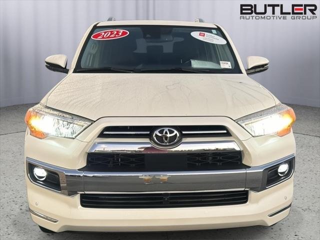Certified Used 2023 BLIZZARD PEARL Toyota  image 9