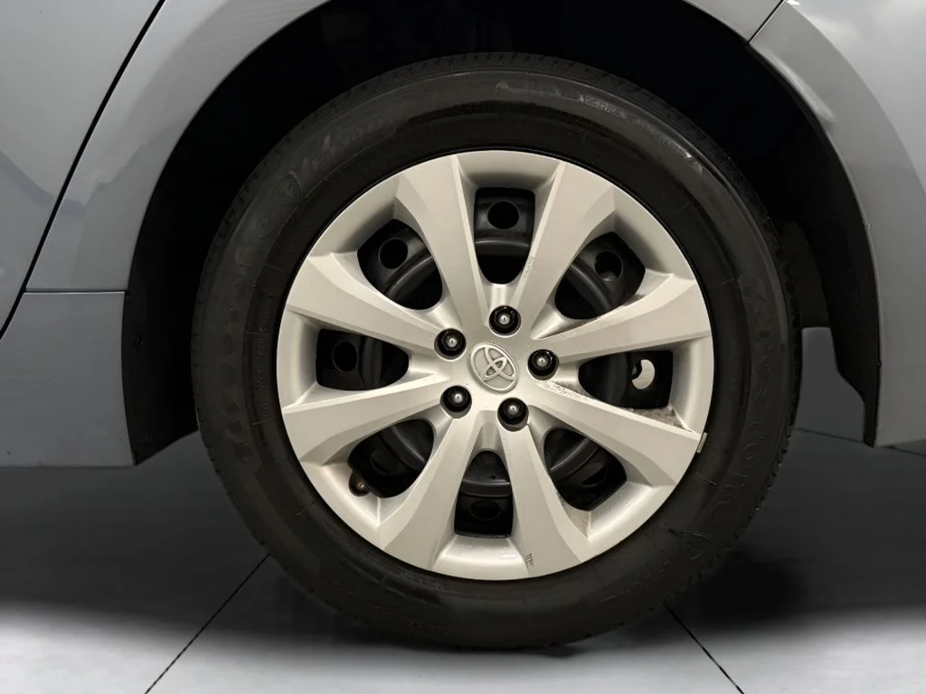 Used 2024  Toyota LE image 29