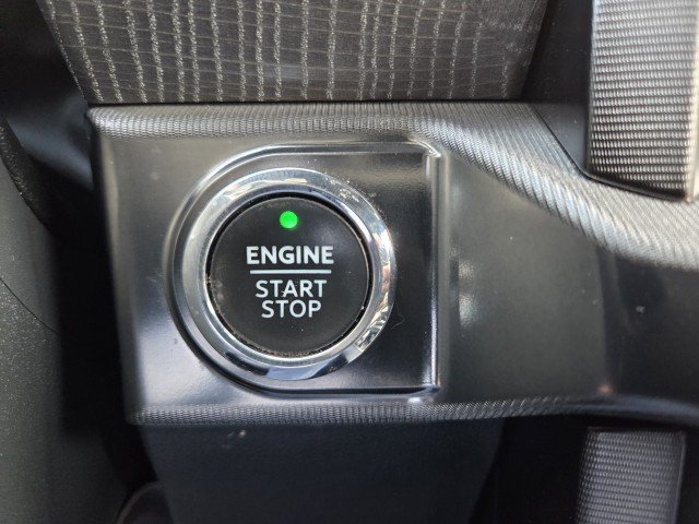 Used 2021 White Ford XL image 29