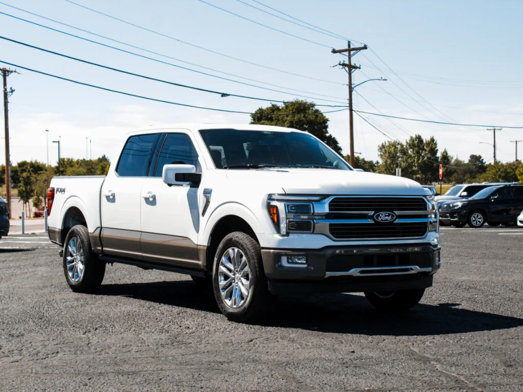 Used 2025 Star White Metallic Tri-Coat Ford King Ranch image 3