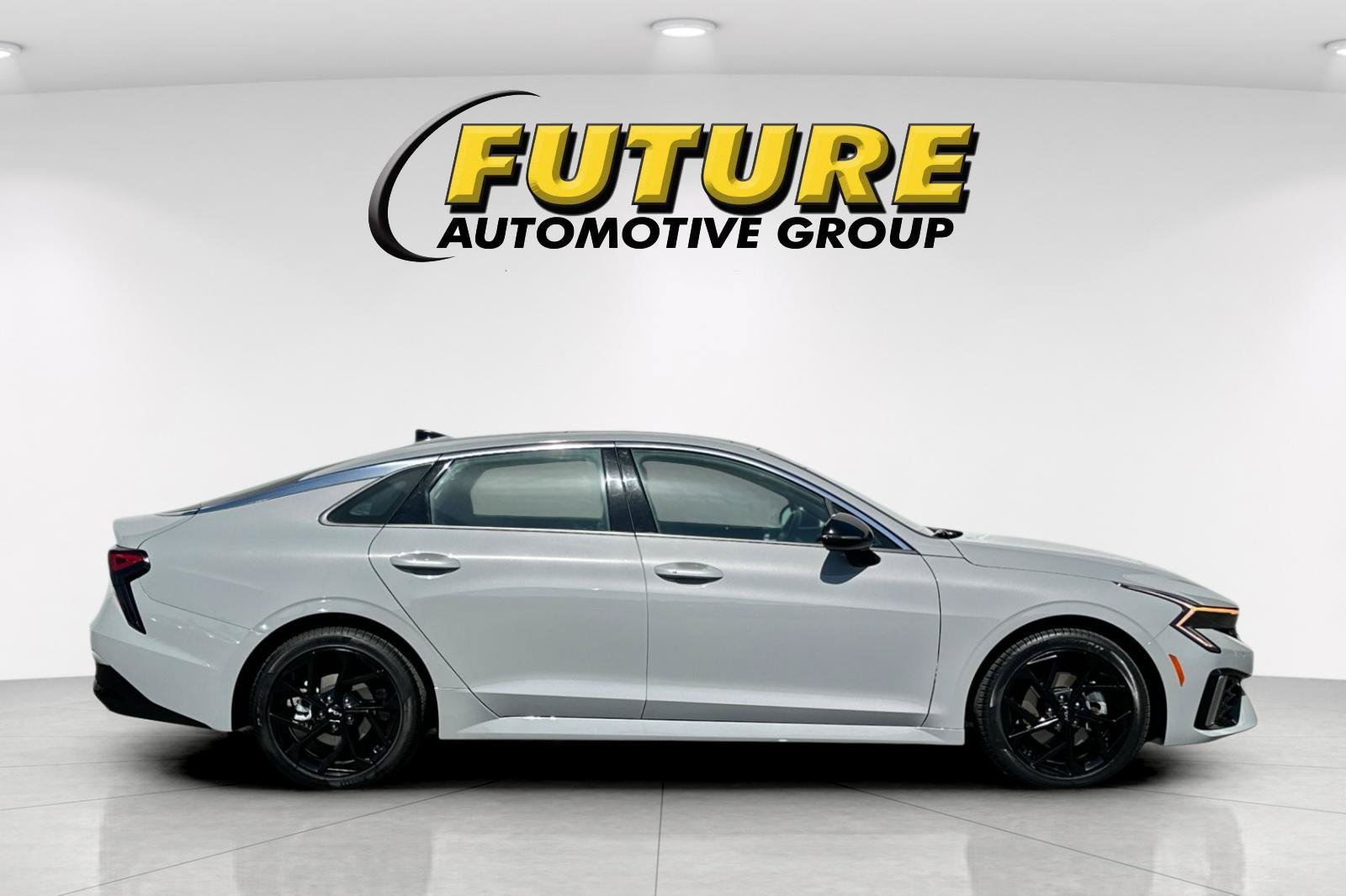 Used 2026 Gray Kia GT-Line image 3