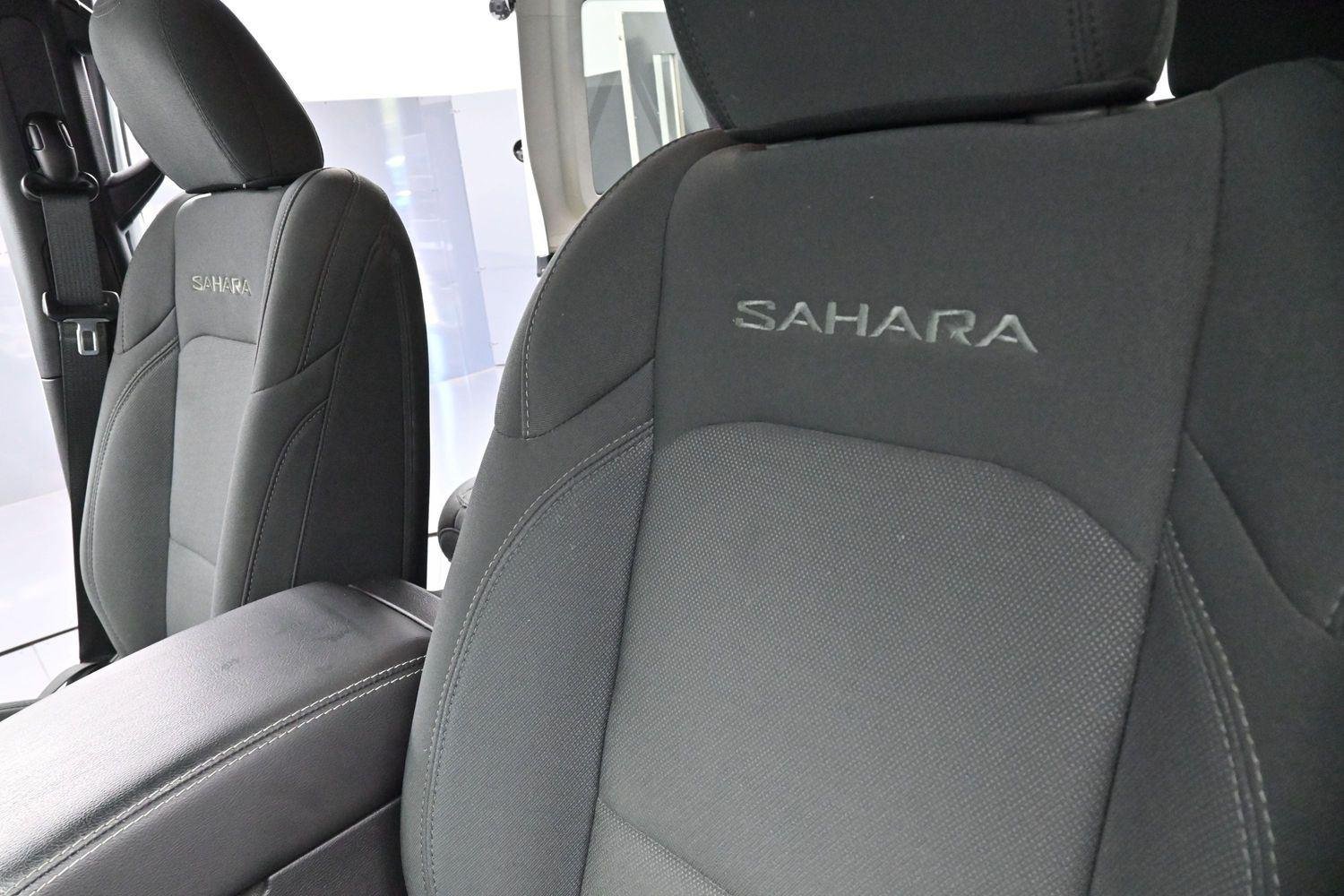 Used 2022 Bright White Clearcoat Jeep Unlimited Sahara image 14