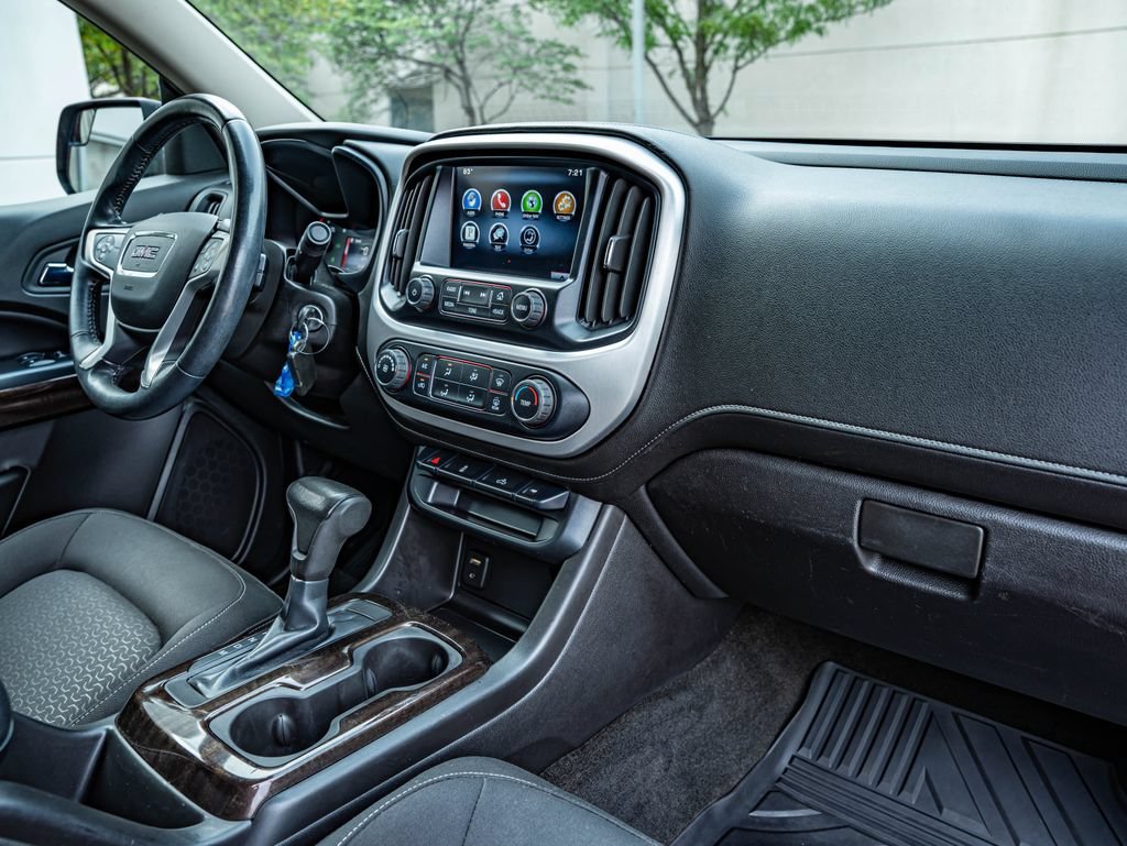 Used 2015 Copper Red Metallic GMC SLE1 image 40