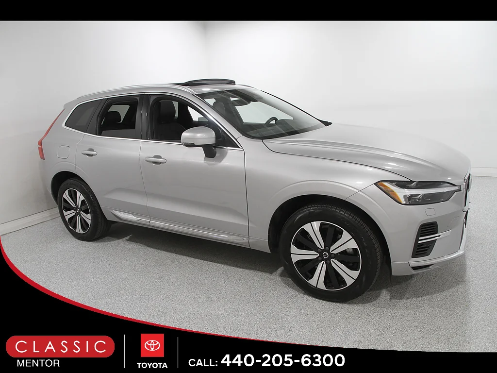 Pre-Owned 2023 Volvo XC60 eAWD Recharge T8 Core Bright Theme 4dr
