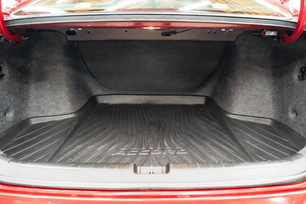 Used 2018  Honda LX image 8