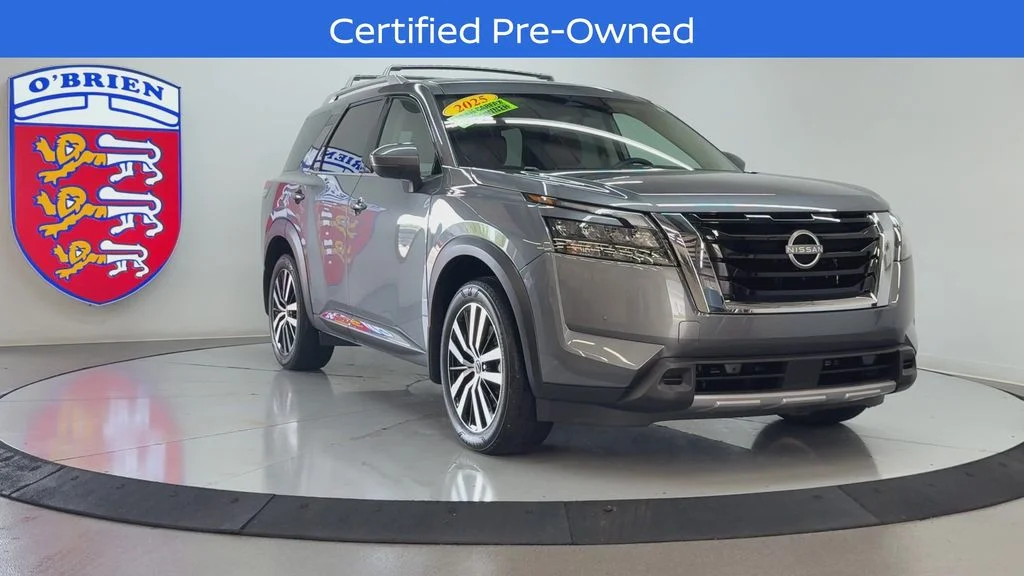 Used 2025 Gun Metallic Nissan Platinum image 2
