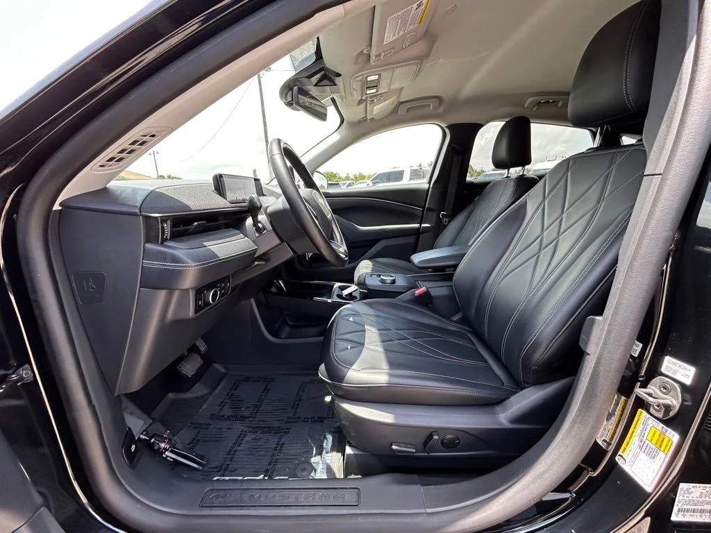 Certified Used 2024 Shadow Black Ford Select image 11