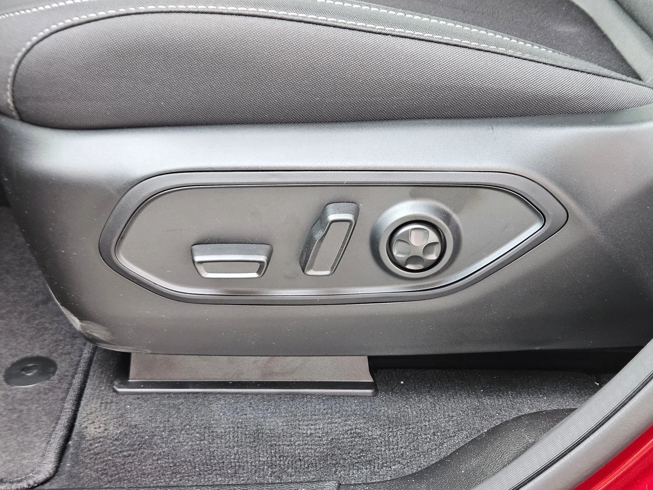 2026 Jeep Grand Cherokee Laredo - Photo 19