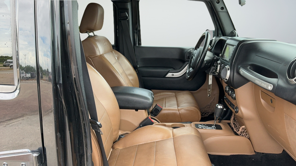 Used 2012 Black Clearcoat Jeep Unlimited Sahara image 21