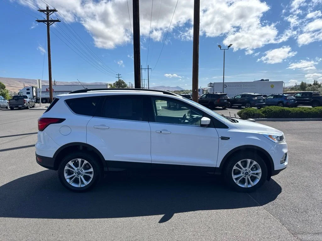 Used 2019 Ford Escape SEL with VIN 1FMCU9HD4KUB82547 for sale in The Dalles, OR
