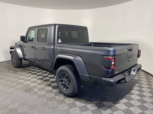 2025 Jeep Gladiator Sport S photo 4