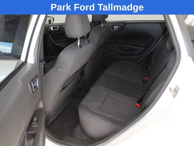 Used 2017 White Platinum Clearcoat Metallic Ford ST image 24