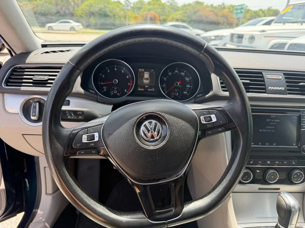 Used 2019  Volkswagen 2.0T Wolfsburg Edition image 11