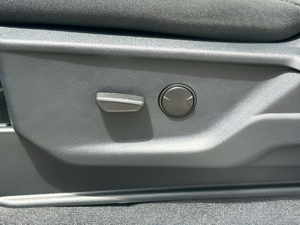 New 2026 Avalanche Ford F-250® XLT image 25