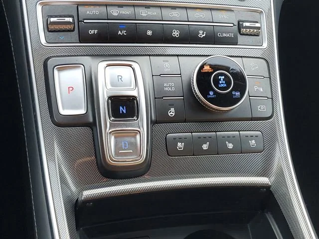 Used 2023 Black Hyundai Limited image 20