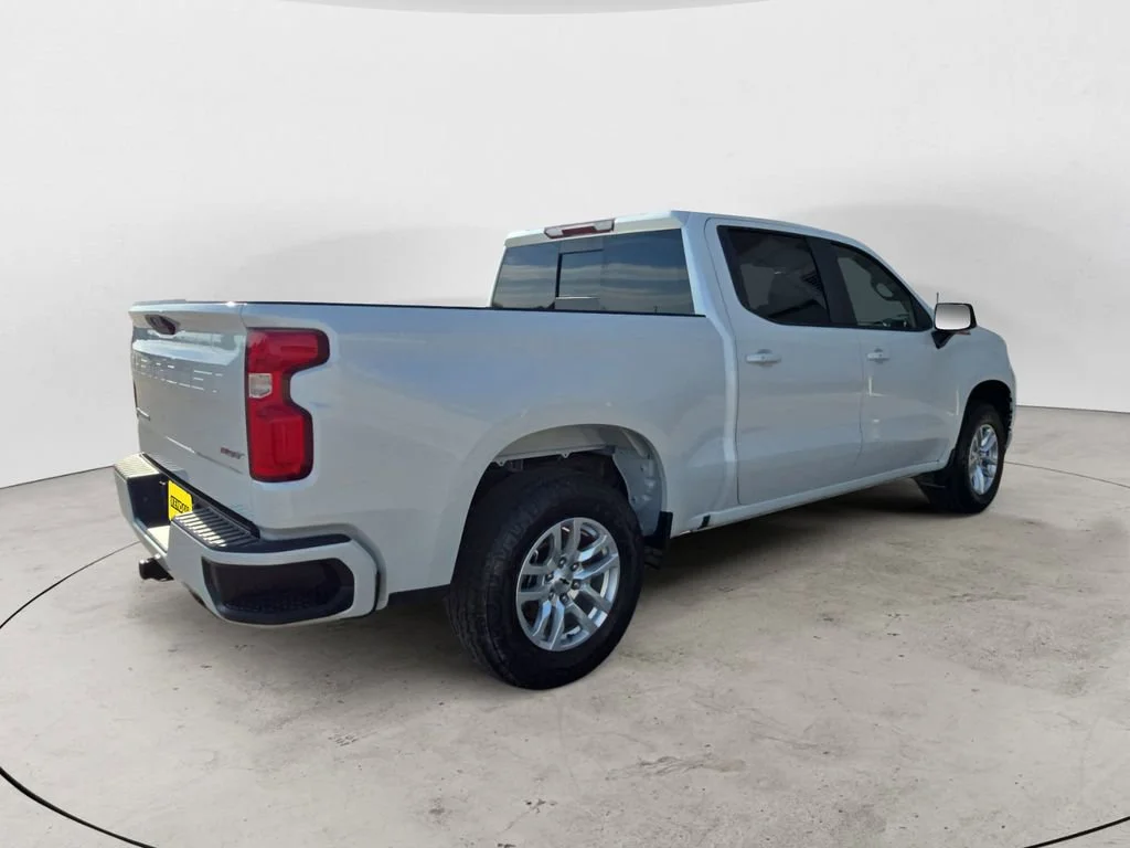 Used 2019 IRIDESCENT PEARL TRICOAT Chevrolet RST image 5