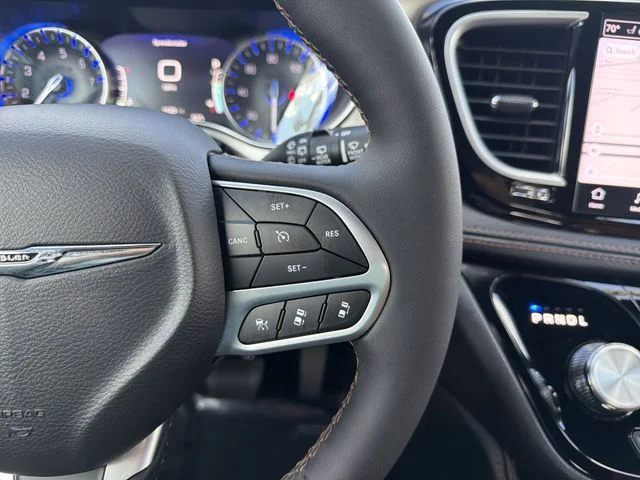 Used 2024 Black Chrysler Pinnacle image 33