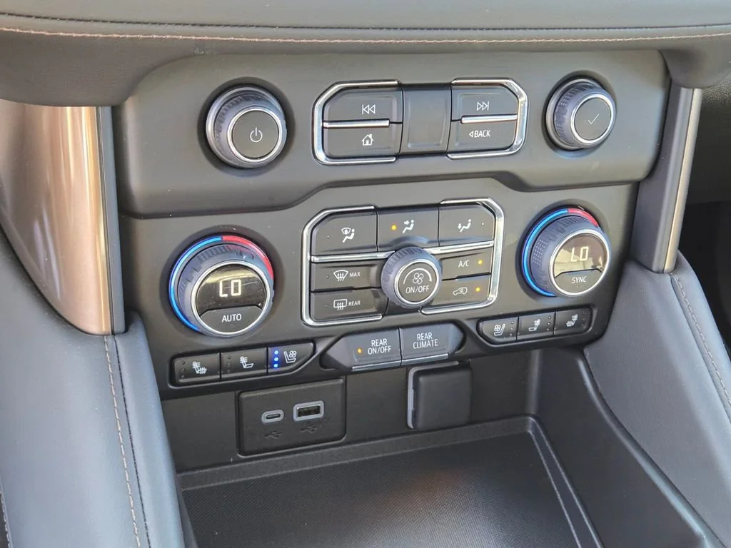 Used 2024 Black Chevrolet High Country image 21
