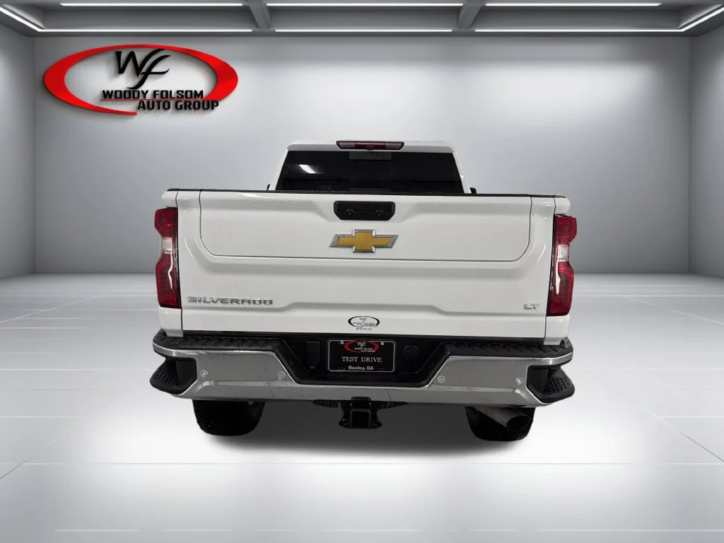 Used 2024 White Chevrolet LT image 7