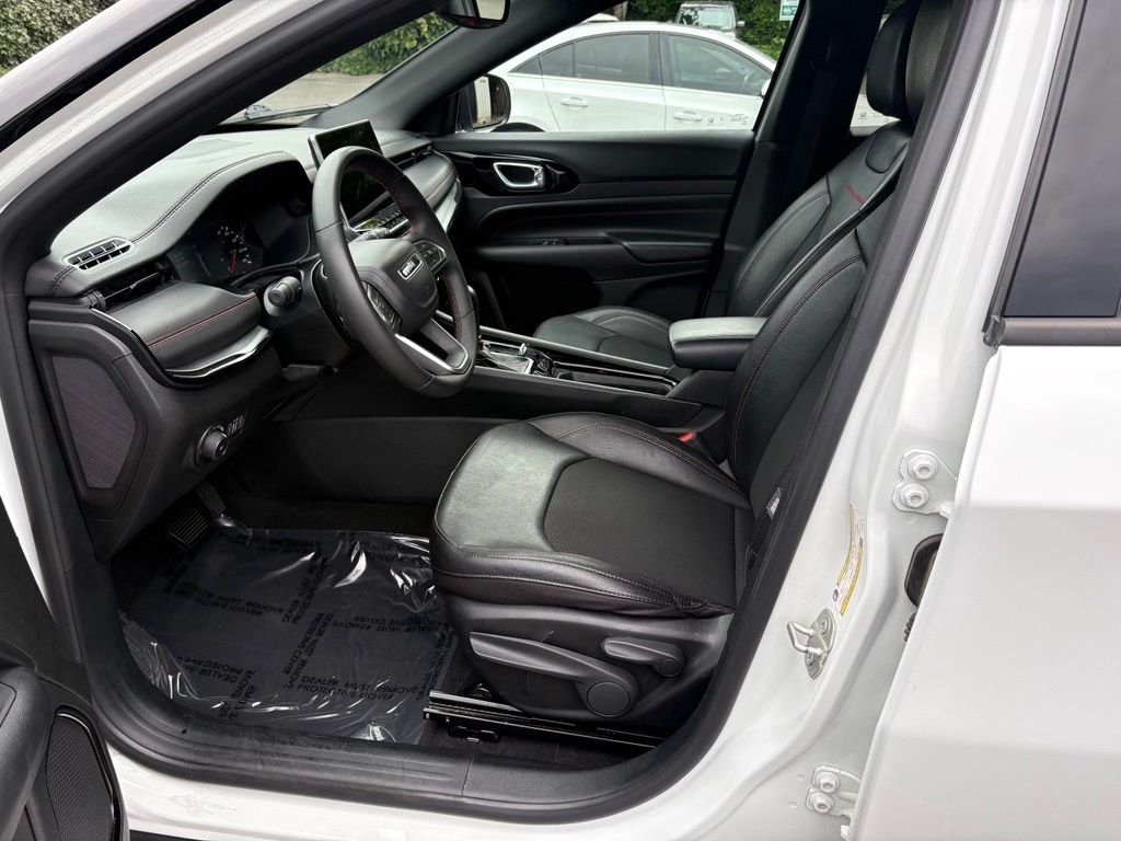 Used 2024 White Jeep Trailhawk image 11