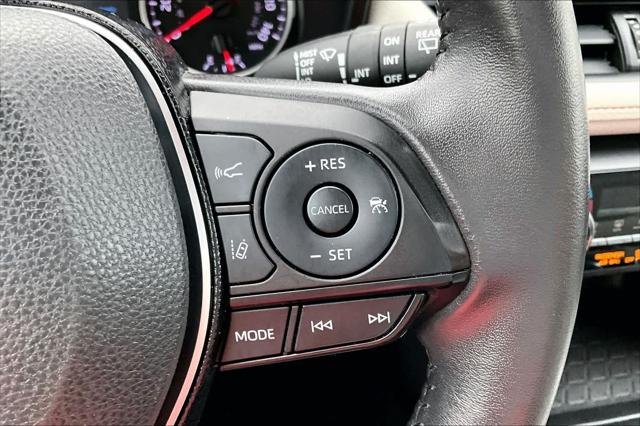 Certified Used 2021 MIDNIGHT BLACK METALLIC Toyota  image 22