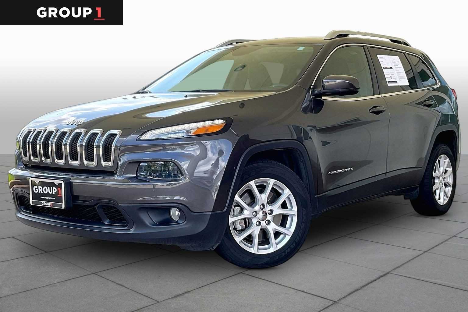 Pre-Owned 2015 Jeep Cherokee Latitude