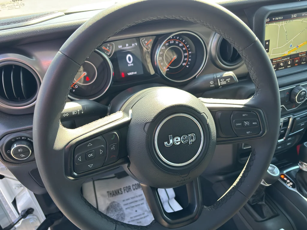Used 2023 Bright White Clearcoat Jeep Sport S image 10