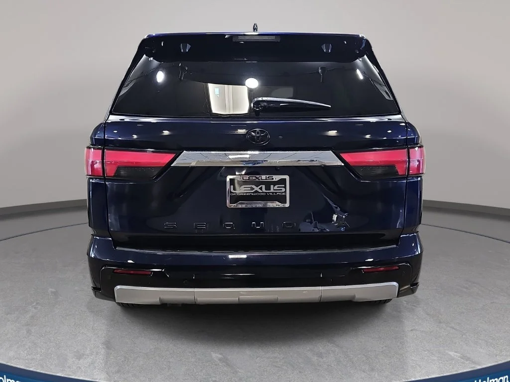 Used 2023  Toyota Limited image 7