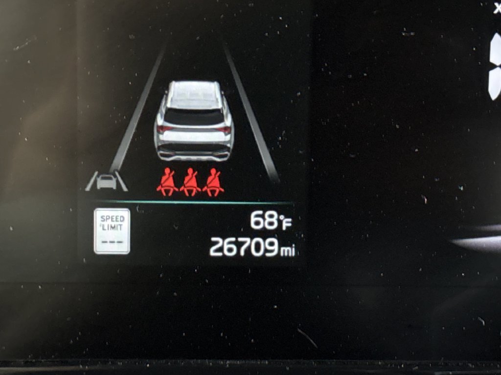 Used 2023 Snow White Pearl Kia LX image 22