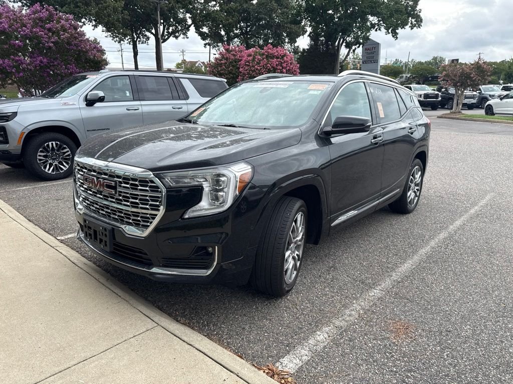 Used 2023 Black GMC Denali image 9