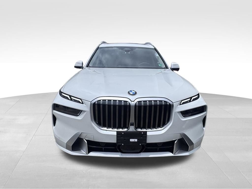 Used 2026 White BMW xDrive40i image 12