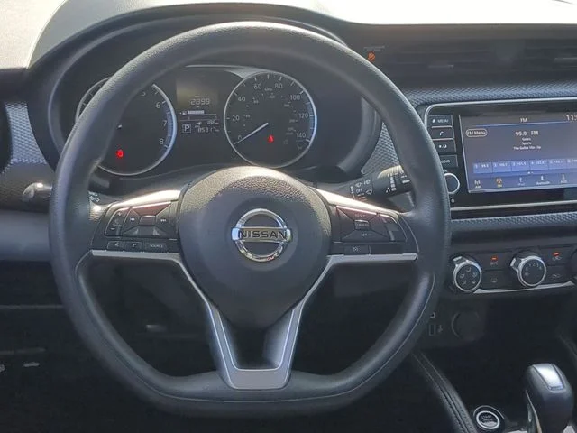 Used 2019 White Nissan S image 29