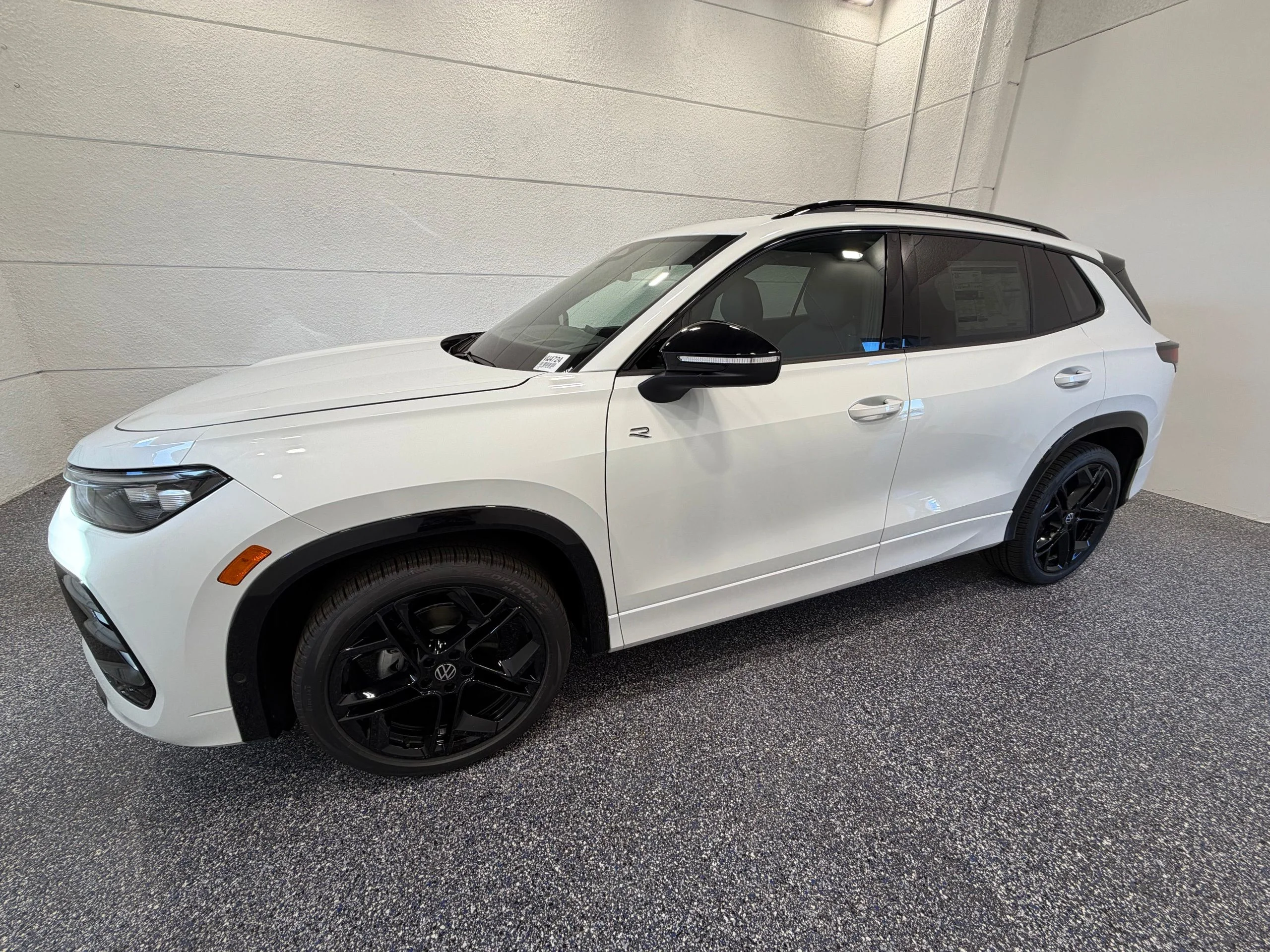 New 2026 White Volkswagen 2.0T SE R-Line Black image 2