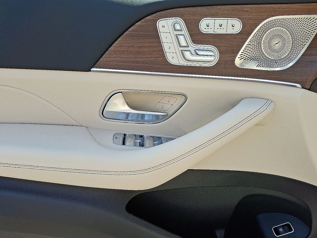 New 2026 Polar White Mercedes-Benz GLS 450 image 10