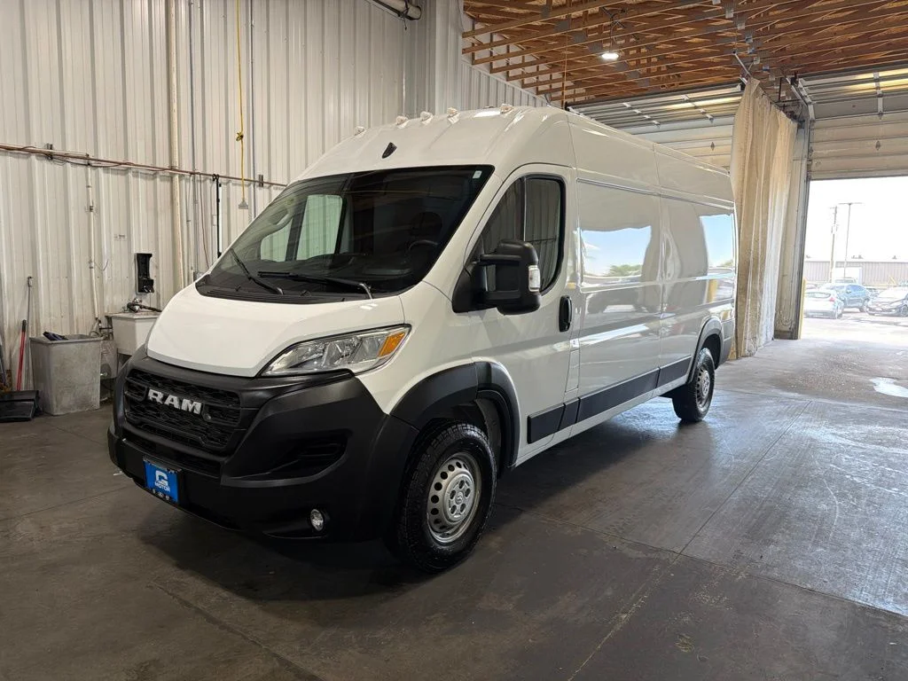 Used 2025 White Ram High Roof image 4