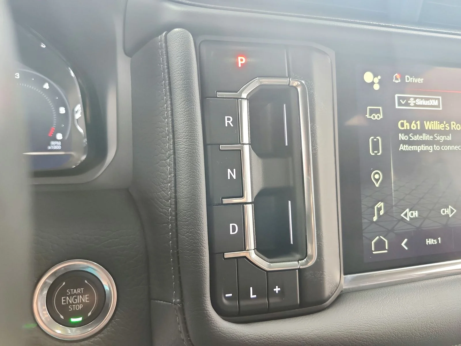 Used 2023 Silver GMC Denali image 29