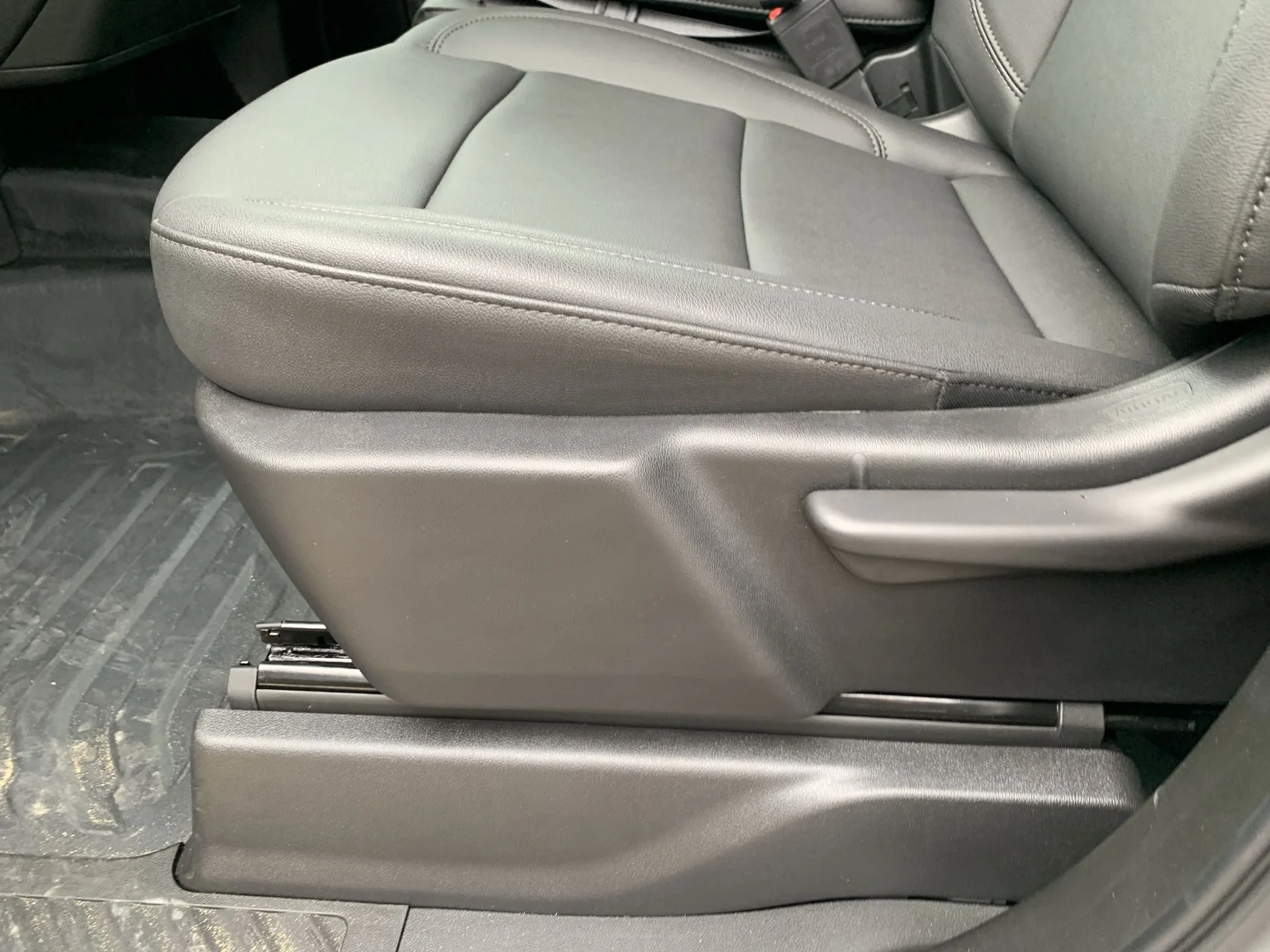 2025 GMC Sierra 3500HD Pro - Photo 5