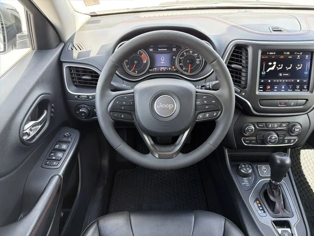 Used 2022 White Jeep Trailhawk image 13
