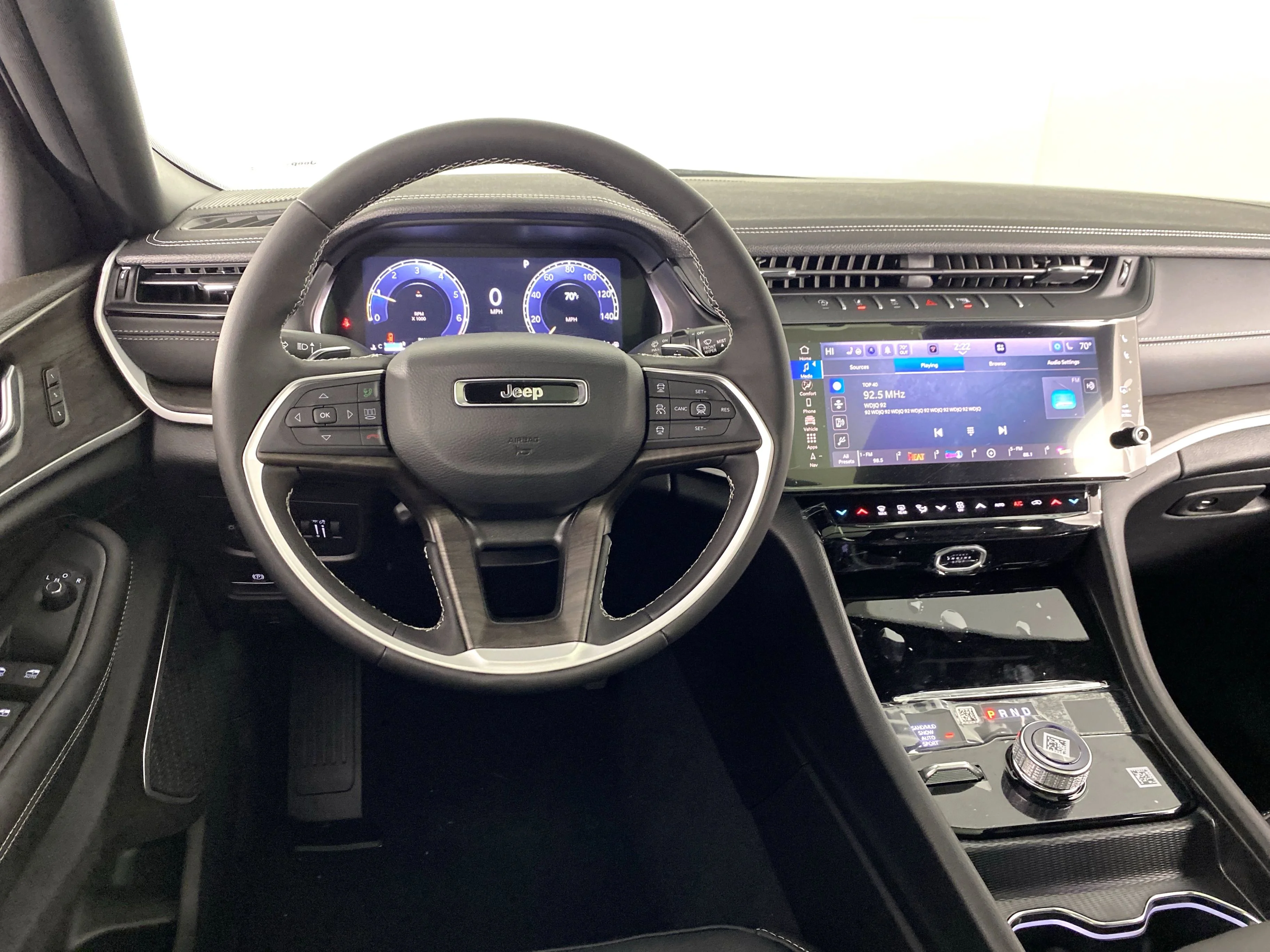 New 2026 Steel Blue Exterior Paint Jeep Limited Reserve image 18