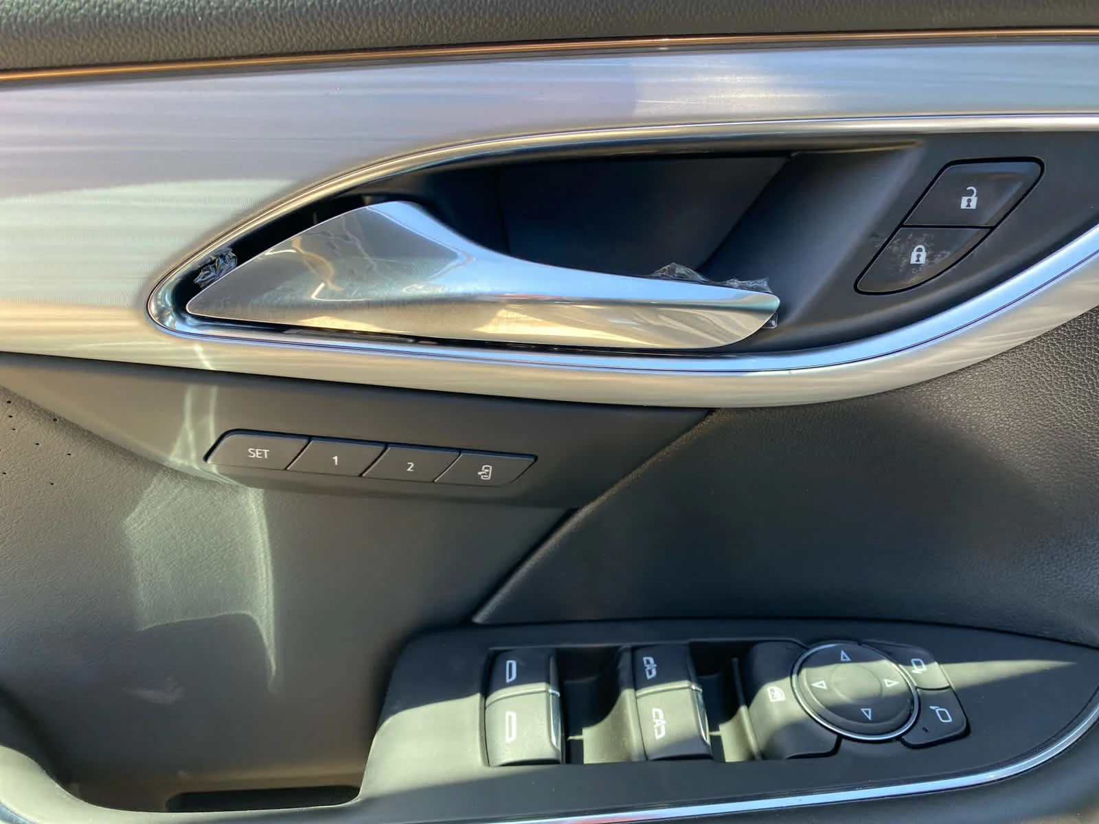 New 2026 Quartz Blue Metallic Buick Avenir image 8
