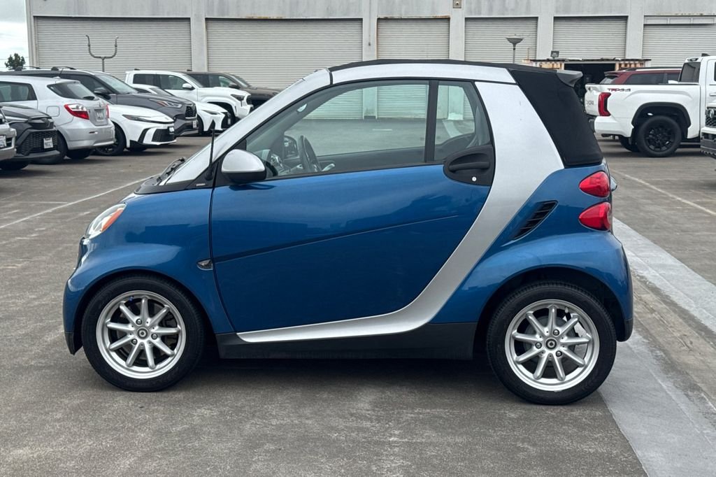 Used 2009 Blue smart Passion image 7