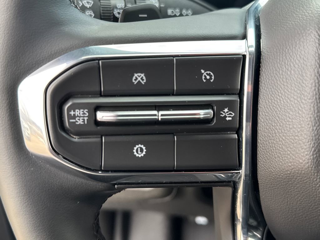 2025 GMC Yukon Denali - Photo 21