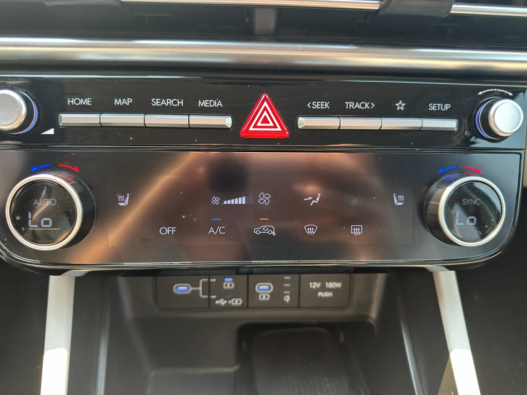 Used 2025 Atlantis Blue Hyundai SEL image 21