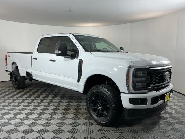 New 2026 Oxford White Ford XL image 3