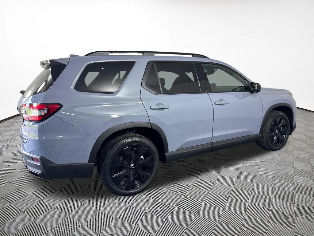 New 2026 Sonic Gray Pearl Honda Black Edition image 9