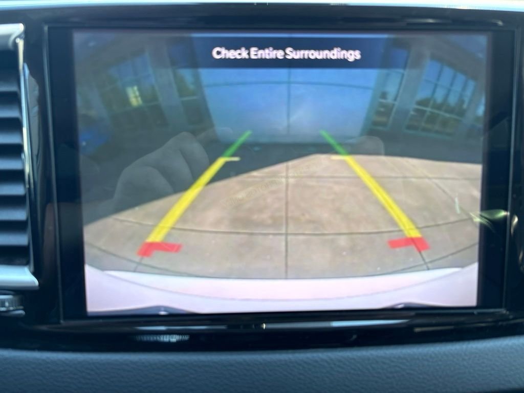 Used 2022 White Chrysler Touring L image 20