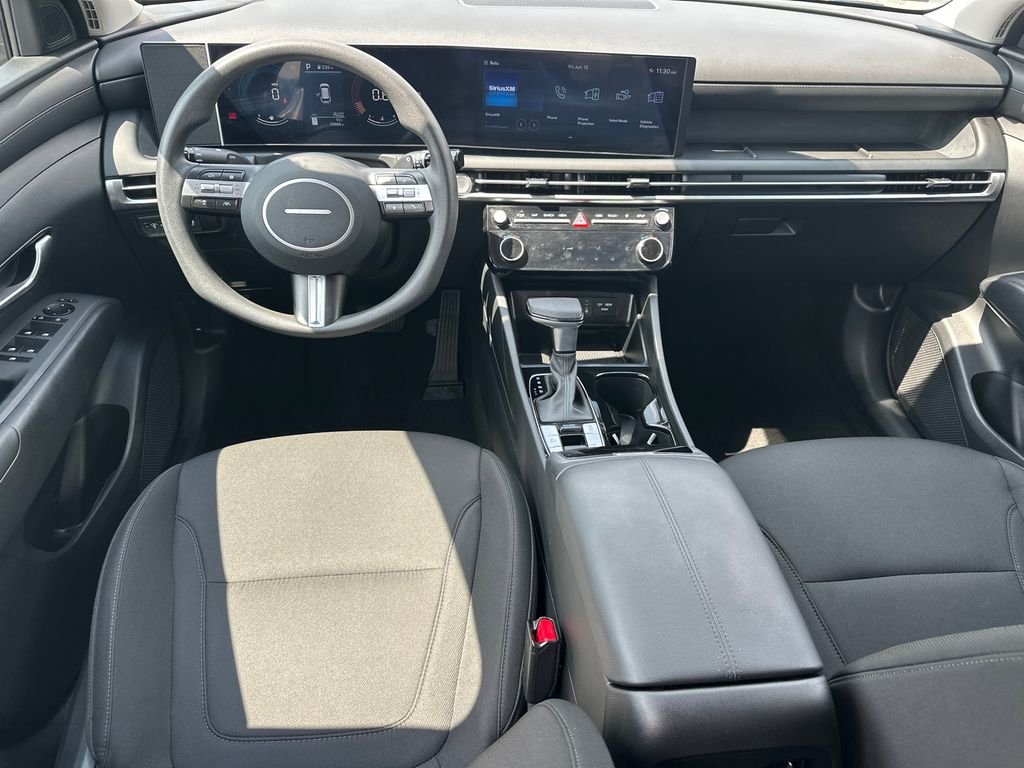 Used 2025 White Hyundai SEL image 23