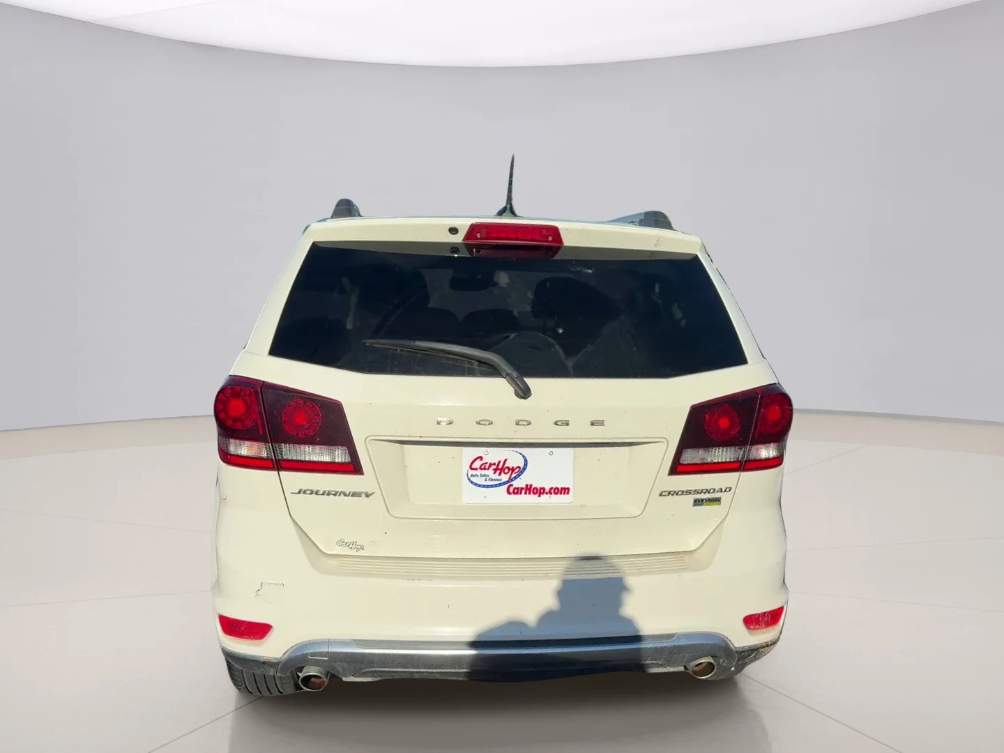 Used 2018 White Dodge CROSSROADS image 4