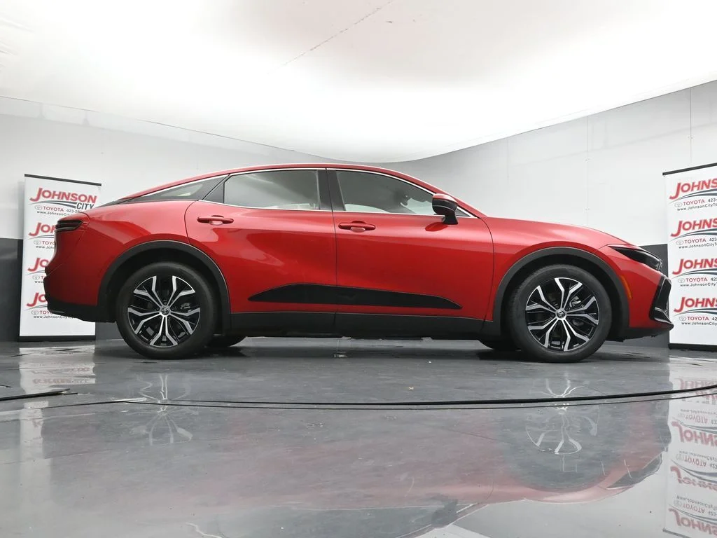 Used 2024 Red Toyota XLE image 37